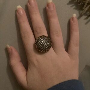 women’s fashion statement ring